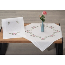 Roses Table Topper and Runner